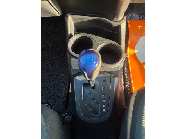 アクア S 中期型/禁煙車/衝突軽減ブレーキ/レーンアシスト/フルセグTV/Bカメラ/オートハイビーム/スマートキー/ETC/タイヤ4本新品/(21枚目)