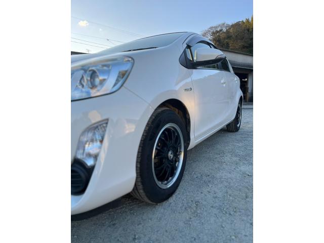 アクア S 中期型/禁煙車/衝突軽減ブレーキ/レーンアシスト/フルセグTV/Bカメラ/オートハイビーム/スマートキー/ETC/タイヤ4本新品/(27枚目)