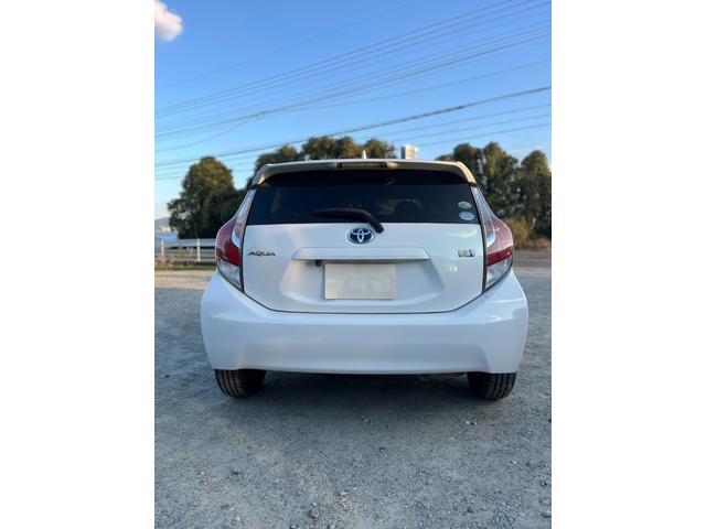 アクア S 中期型/禁煙車/衝突軽減ブレーキ/レーンアシスト/フルセグTV/Bカメラ/オートハイビーム/スマートキー/ETC/タイヤ4本新品/(40枚目)