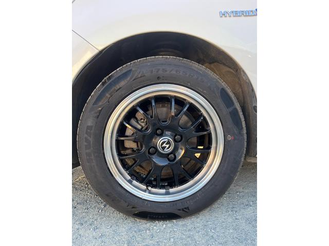 アクア S 中期型/禁煙車/衝突軽減ブレーキ/レーンアシスト/フルセグTV/Bカメラ/オートハイビーム/スマートキー/ETC/タイヤ4本新品/(59枚目)