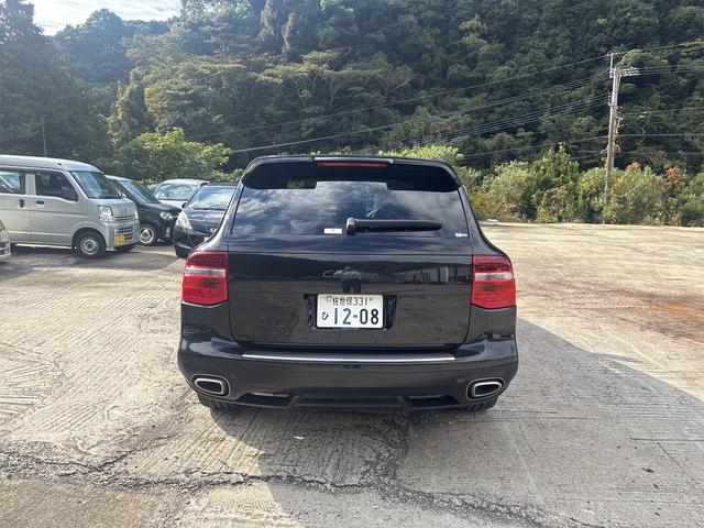 カイエン ベースグレード（3枚目）