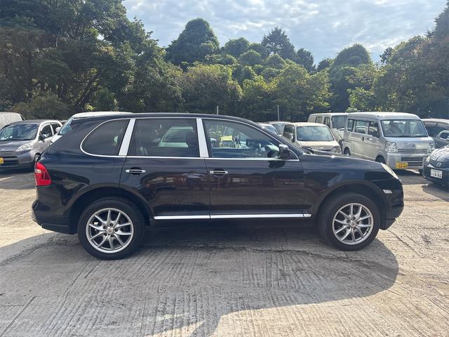 カイエン ベースグレード（4枚目）