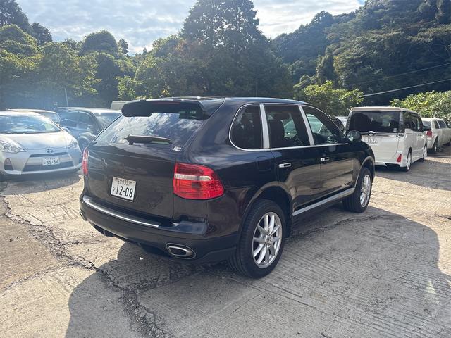 カイエン ベースグレード（8枚目）