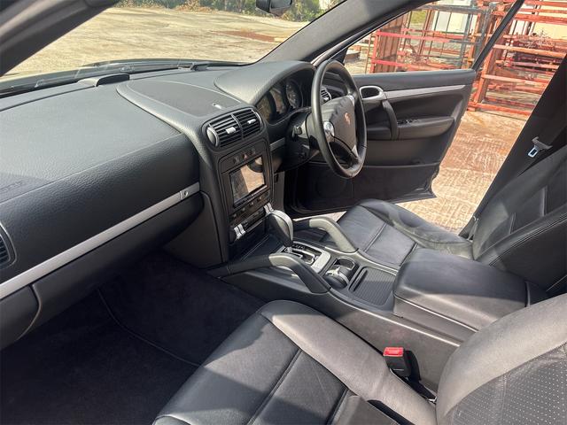 カイエン ベースグレード（13枚目）