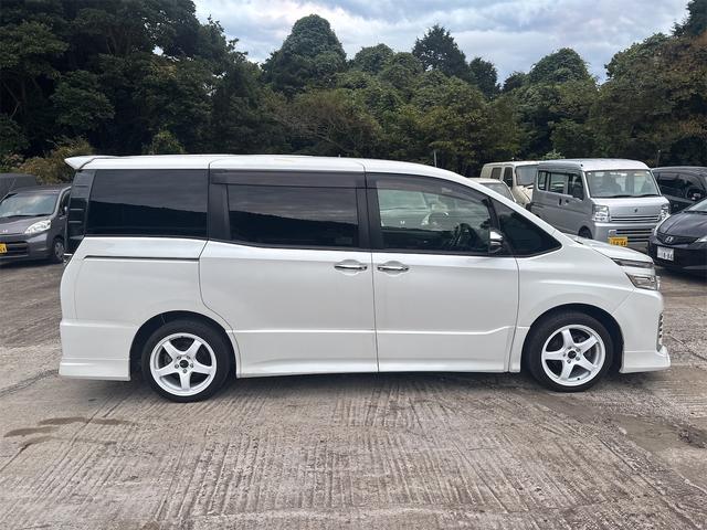 ヴォクシー ＺＳ　煌（4枚目）