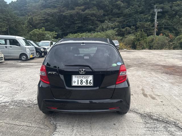 フィット １３Ｇ・スマートセレクション　ファインスタイル（3枚目）