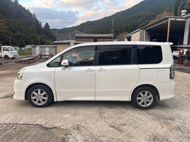 ヴォクシー ＺＳ（5枚目）