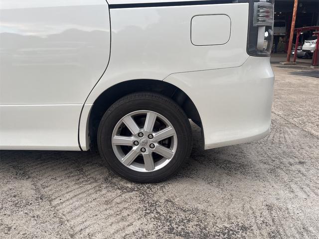 ヴォクシー ＺＳ（25枚目）