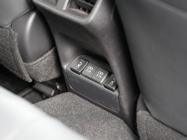 LEXUS UX UX300E VERSION L