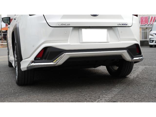 LEXUS UX UX300E VERSION L