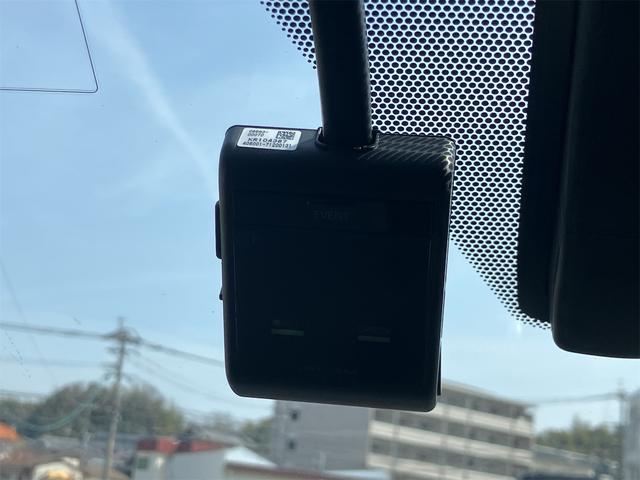 ＲＡＶ４ ハイブリッドＧ　４ＷＤ　モデリスタエアロ　ワンオーナー　ナビ地デジＴＶ　バックカメラ　Ｂｌｕｅｔｏｏｔｈ　ドライブレコーダー　ＥＴＣ　スマートキー　オートライト　ＬＥＤヘッドライト　純正１８インチ　ＡＷ（3枚目）