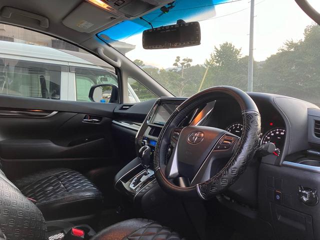 ヴェルファイア ２．５Ｚ　両側電動スライドドア　後席モニタ　Ｂｌｕｅｔｏｏｔｈ接続　バックカメラ　ナビＴＶ　スマートキー　ＥＴＣ　アルミホイール　クリアランスソナー　３列シート　フルフラット　電動格納ドアミラー（12枚目）