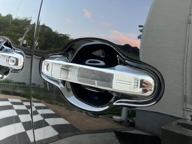 ヴェルファイア ２．５Ｚ　両側電動スライドドア　後席モニタ　Ｂｌｕｅｔｏｏｔｈ接続　バックカメラ　ナビＴＶ　スマートキー　ＥＴＣ　アルミホイール　クリアランスソナー　３列シート　フルフラット　電動格納ドアミラー（26枚目）