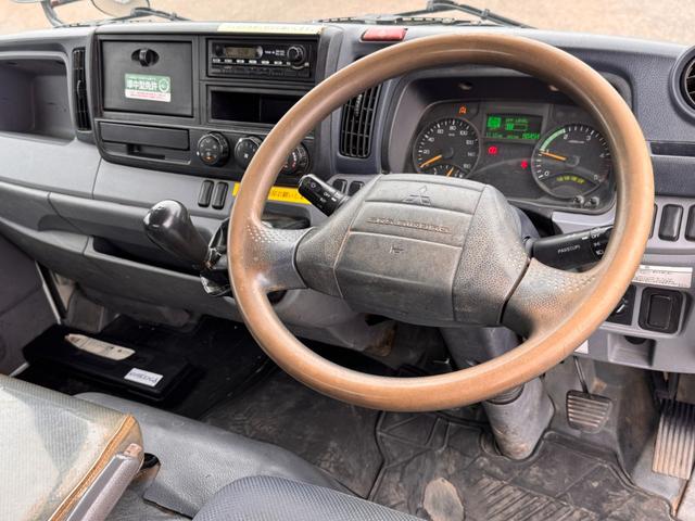 キャンター 　３ｔ　ダンプ　５ＭＴ　後輪ダブル　ＡＢＳ　運転席エアバッグ（2枚目）