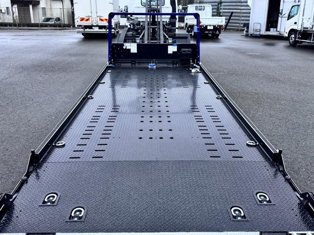 キャンター 　２．９５ｔ　セーフティローダー　極東　フラトップ　ラジコン　自動歩み　トラック　５ＭＴ　後輪ダブル　ＡＢＳ　エアコン　運転席エアバッグ（14枚目）
