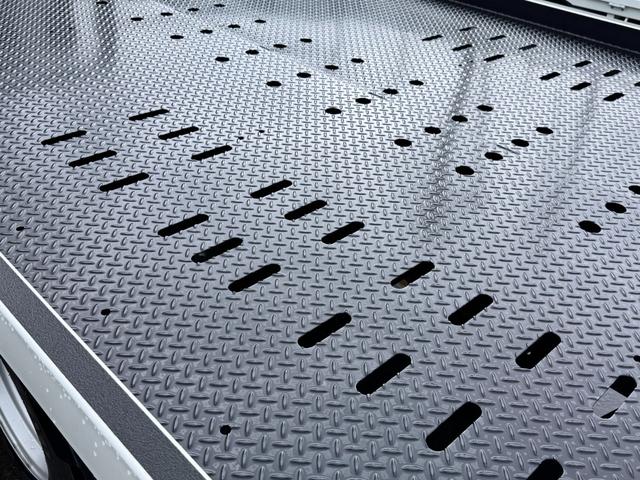 キャンター 　２．９５ｔ　セーフティローダー　極東　フラトップ　ラジコン　自動歩み　トラック　５ＭＴ　後輪ダブル　ＡＢＳ　エアコン　運転席エアバッグ（17枚目）