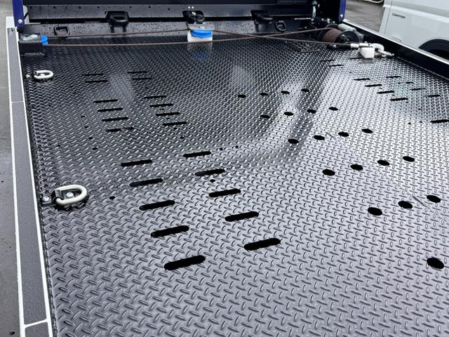 キャンター 　２．９５ｔ　セーフティローダー　極東　フラトップ　ラジコン　自動歩み　トラック　５ＭＴ　後輪ダブル　ＡＢＳ　エアコン　運転席エアバッグ（18枚目）