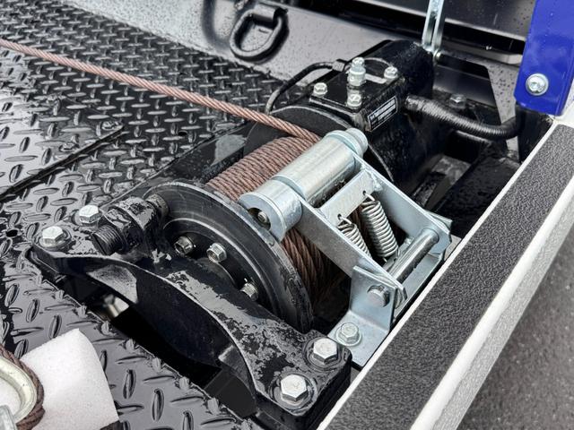 キャンター 　２．９５ｔ　セーフティローダー　極東　フラトップ　ラジコン　自動歩み　トラック　５ＭＴ　後輪ダブル　ＡＢＳ　エアコン　運転席エアバッグ（21枚目）