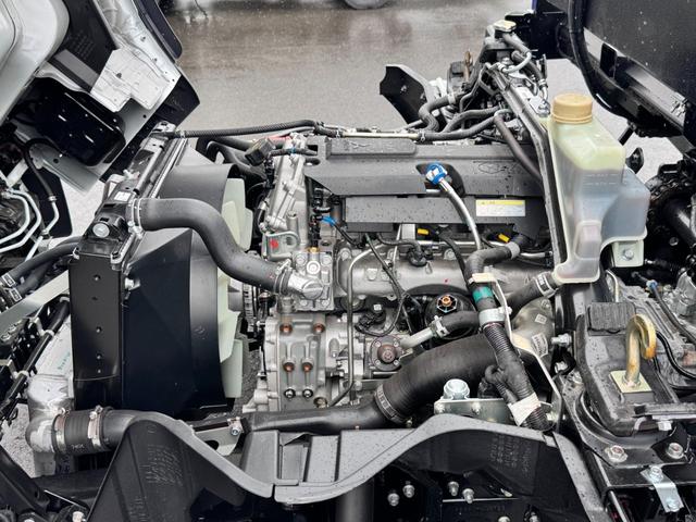 キャンター 　２．９５ｔ　セーフティローダー　極東　フラトップ　ラジコン　自動歩み　トラック　５ＭＴ　後輪ダブル　ＡＢＳ　エアコン　運転席エアバッグ（22枚目）