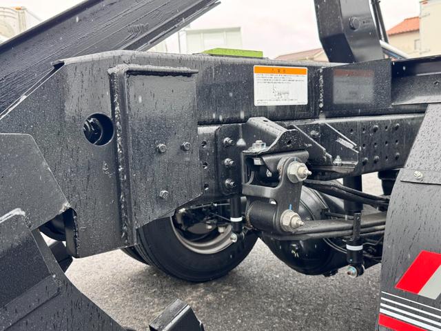 キャンター 　２．９５ｔ　セーフティローダー　極東　フラトップ　ラジコン　自動歩み　トラック　５ＭＴ　後輪ダブル　ＡＢＳ　エアコン　運転席エアバッグ（24枚目）