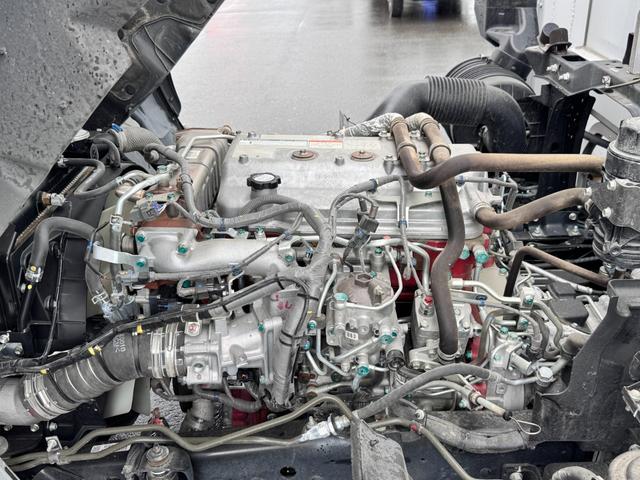 ヒノレンジャー 　２．２５ｔ　ウイング　ハイルーフ　パワーゲート　トランテックス　格納パワーゲート　６．２ワイド　トラック　ＭＴ　バックカメラ　運転席エアバッグ（13枚目）