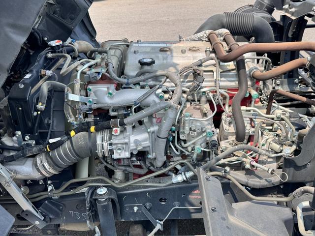 ヒノレンジャー 　３．７５ｔ　フックロール　箱付き　新明和　ツインホイスト　ベッド付き　トラック　６ＭＴ　オートクルーズコントロール　アイドリングストップ　運転席エアバッグ（22枚目）