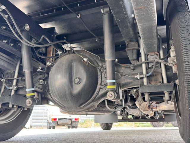 デュトロ 　２ｔ　バン　小型　ワイド　パワーゲート　跳ね上げ　トラック　ＭＴ　ＥＴＣ　バックカメラ　エアコン　運転席エアバッグ（15枚目）