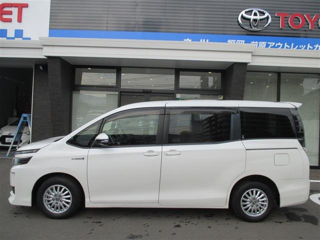 ヴォクシー ハイブリッドX AC キーレスエントリー ナビ・TV DVD リアオートエアコン 両側自動ドア LEDヘッドライト バックモニター 三列シート 盗難防止 スマートキー アルミホイール ETC車載器 横滑り防止 PS(4枚目)