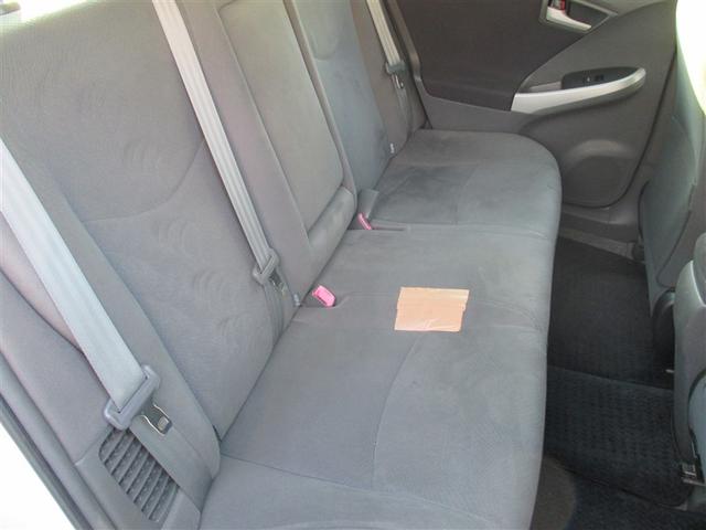 プリウス Ｓ　ＬＥＤエディション　フルオートエアコン　ナビＴＶ　地デジＴＶ　スマートキープッシュスタート　ＡＷ　パワーウィンドー　Ｂカメ　Ｗエアバッグ　イモビ　ＥＴＣ車載器　エアバック　サイドエアバック　キーレスエントリー　横滑防止（6枚目）