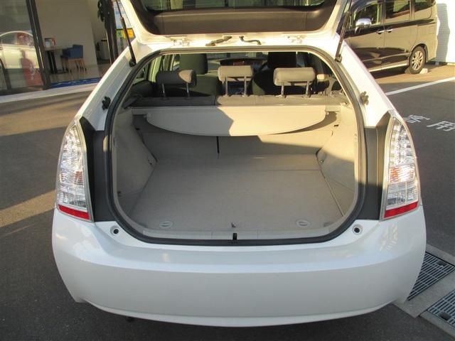 プリウス Ｓ　ＬＥＤエディション　フルオートエアコン　ナビＴＶ　地デジＴＶ　スマートキープッシュスタート　ＡＷ　パワーウィンドー　Ｂカメ　Ｗエアバッグ　イモビ　ＥＴＣ車載器　エアバック　サイドエアバック　キーレスエントリー　横滑防止（8枚目）