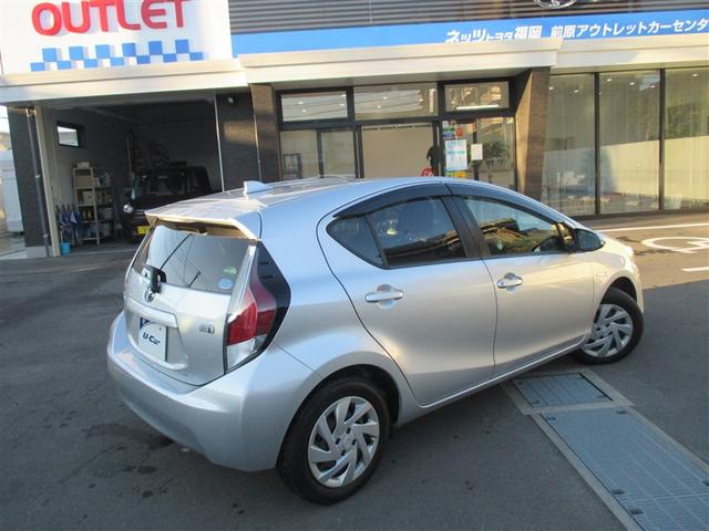 アクア S フルフラットシート キーレスエントリ ワンオーナー車 オートエアコン デュアルエアバック ESC パワーウィンドウ ETC SRS パワーステアリング ABS 記録簿付(5枚目)