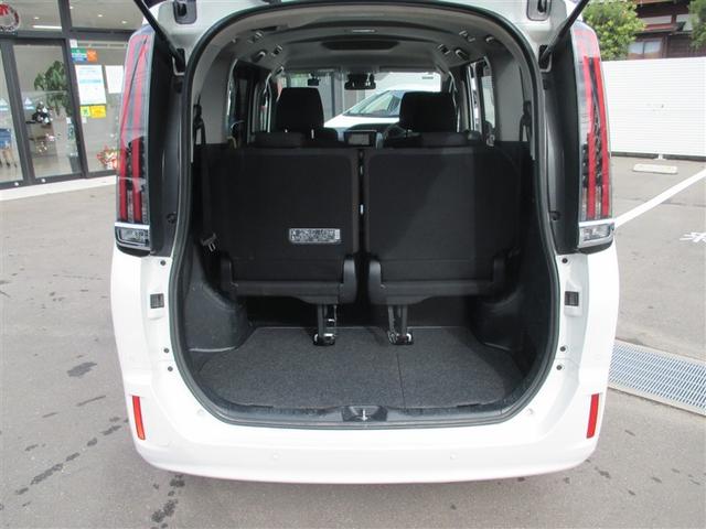 ノア ハイブリッドＸ　ＴＳＳ　両側電動ドア　Ｂカメラ　１オーナー　ＤＶＤ再生可　横滑り防止　エアバック　オートエアコン　リアクーラー　パワーウィンドウ　メモリ－ナビ　ＡＷ　ＬＥＤヘッド　クルコン　キーフリー　Ｄレコ　ＡＵＸ（9枚目）