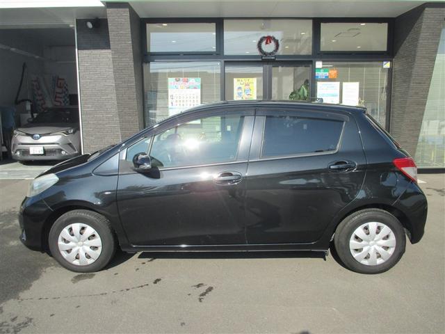 ヴィッツ F スマイルエディション スマートキー・プッシュスタート 整備点検記録簿 ワンセグTV 運転席助手席エアバッグ AUX接続 パワステ 盗難防止システム ナビTV メモリーナビ パワーウィンドウ オートエアコン キーフリー(3枚目)