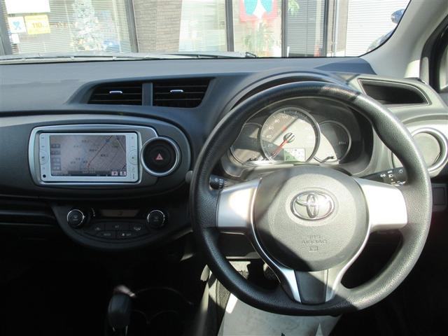 ヴィッツ F スマイルエディション スマートキー・プッシュスタート 整備点検記録簿 ワンセグTV 運転席助手席エアバッグ AUX接続 パワステ 盗難防止システム ナビTV メモリーナビ パワーウィンドウ オートエアコン キーフリー(7枚目)