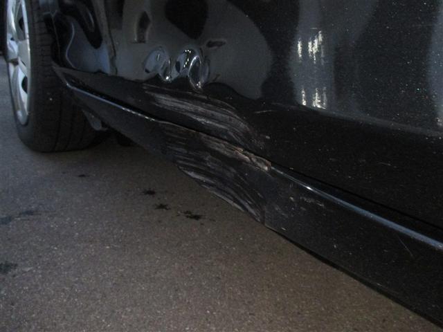 シエンタ ファンベースＧ　バックモニタ－　イモビ　パワステ　ＬＥＤライト　アイスト　デュアルエアバッグ　横滑り防止装置　エアバッグ　オートエアコン　パワーウィンドウ　ＡＢＳ　スマートキー　ＥＴＣ　ワンセグ　ウォークスルー（4枚目）