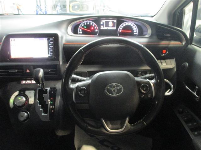 シエンタ ファンベースＧ　バックモニタ－　イモビ　パワステ　ＬＥＤライト　アイスト　デュアルエアバッグ　横滑り防止装置　エアバッグ　オートエアコン　パワーウィンドウ　ＡＢＳ　スマートキー　ＥＴＣ　ワンセグ　ウォークスルー（9枚目）