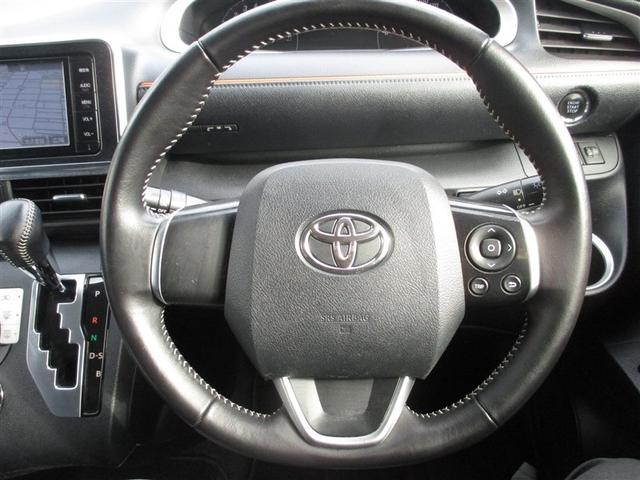 シエンタ Ｇ　両側パワ－スライドドア　点検記録簿　スマートキー＆プッシュスタート　アイドリングストップ車　ＤＶＤ再生可　ウォークスルー　横滑り防止システム　ＷエアＢ　メモリーナビゲーション　盗難防止システム　ＡＢＳ（9枚目）