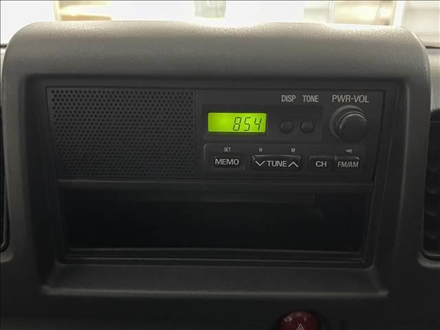 ＮＶ１００クリッパーバン ＤＸ　両側スライドドア／ヘッドライトレベライザー／純正カーラジオステレオ／ハロゲンヘッドライト／エアコン／パワステアリング／シガーソケット（5枚目）