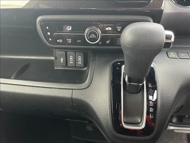 Ｎ－ＢＯＸカスタム カスタムＧ・Ｌ　Ｈｏｎｄａ　ＳＥＮＳＩＮＧ　ナビゲーション／バックカメラ／両側スライド片側電動／ＬＥＤヘッドライト／オートライト／フロントフォグランプ／衝突軽減システム／レーンアシスト／オートクルーズコントロール／ステアリングスイッチ（9枚目）