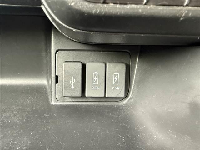 Ｎ－ＢＯＸカスタム カスタム　Ｇ・Ｌ　Ｈｏｎｄａ　ＳＥＮＳＩＮＧ　ナビゲーション／ＥＴＣ／ドライブレコーダー／バックカメラ／衝突被害軽減システム／レーンアシスト／アダプティブクルーズコントロール／ＬＥＤヘッドライト／オートライト／オートエアコン／ベンチシート（19枚目）