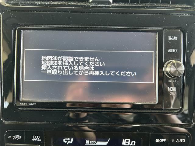 プリウス Ｓ　ナビゲーション／ＥＴＣ／ＬＥＤヘッドライト／オートライト／バックカメラ／スマートキー／プッシュスタート／オートエアコン／電動格納ミラー／フロアマット／サイドバイザー（7枚目）