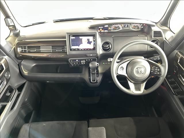 Ｎ－ＢＯＸカスタム カスタム　Ｇ・Ｌ　Ｈｏｎｄａ　ＳＥＮＳＩＮＧ　ナビゲーション／ＥＴＣ／ドライブレコーダー／スマートキー／アイドリングストップ／衝突被害軽減システム／レーンアシスト／バックカメラ／ＬＥＤヘッドライト／オートライト／オートエアコン／フロアマット（2枚目）