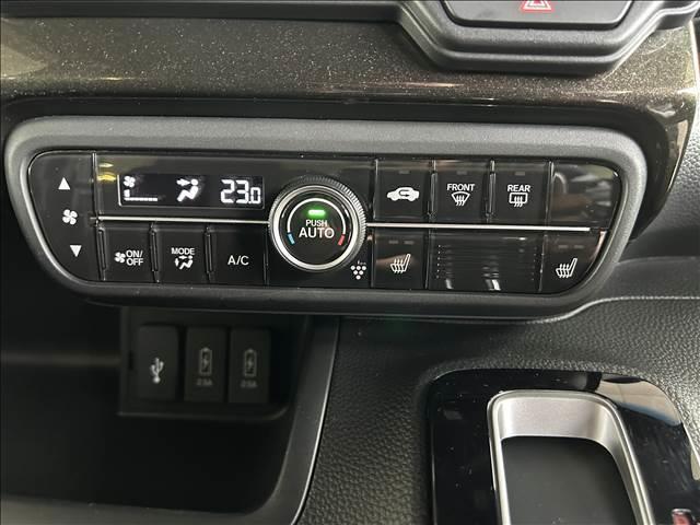 Ｎ－ＢＯＸカスタム カスタム　Ｇ・Ｌ　Ｈｏｎｄａ　ＳＥＮＳＩＮＧ　ナビゲーション／ＥＴＣ／ドライブレコーダー／スマートキー／アイドリングストップ／衝突被害軽減システム／レーンアシスト／バックカメラ／ＬＥＤヘッドライト／オートライト／オートエアコン／フロアマット（11枚目）