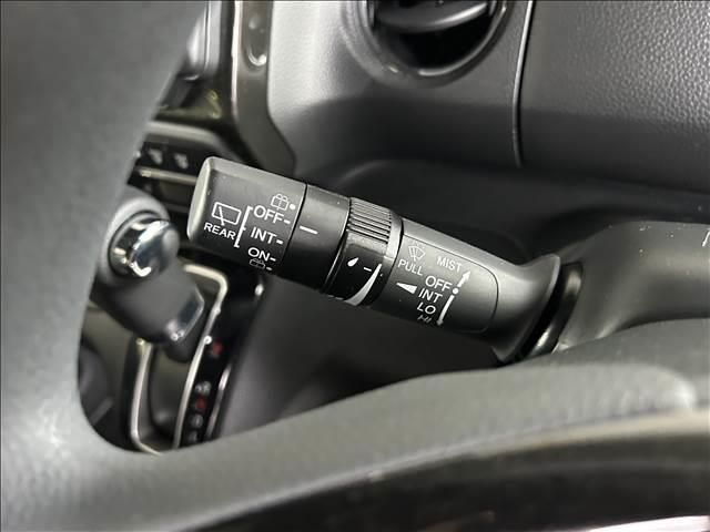 Ｎ－ＢＯＸカスタム カスタム　Ｇ・Ｌ　Ｈｏｎｄａ　ＳＥＮＳＩＮＧ　ナビゲーション／ＥＴＣ／ドライブレコーダー／スマートキー／アイドリングストップ／衝突被害軽減システム／レーンアシスト／バックカメラ／ＬＥＤヘッドライト／オートライト／オートエアコン／フロアマット（16枚目）