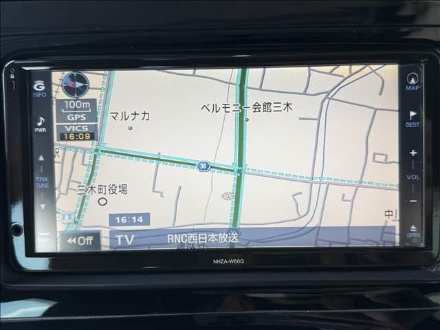 プリウス Ｓ　ナビゲーション／バックカメラ／スマートキー／プッシュスタート／ＨＩＤヘッドライト／オートライト／オートエアコン／社外アルミホイール／ステアリングスイッチ／電動格納ミラー（5枚目）
