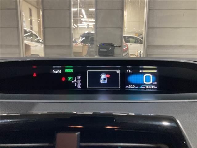 プリウス Ｓ　ナビゲーション／ＥＴＣ／バックカメラ／ドライブレコーダー／クルーズコントロール／ＬＥＤヘッドライト／オートライト／オートエアコン／スマートキー／オートマチックハイビーム／レーンキープアシスト（3枚目）