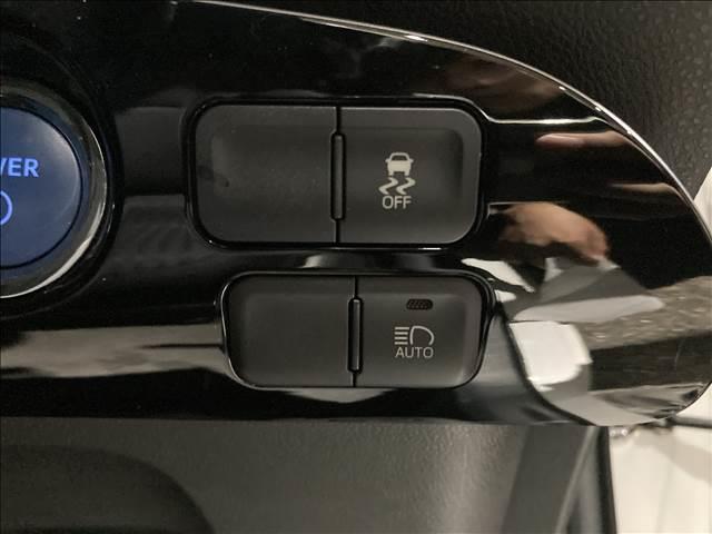 プリウス Ｓ　ナビゲーション／ＥＴＣ／バックカメラ／ドライブレコーダー／クルーズコントロール／ＬＥＤヘッドライト／オートライト／オートエアコン／スマートキー／オートマチックハイビーム／レーンキープアシスト（17枚目）