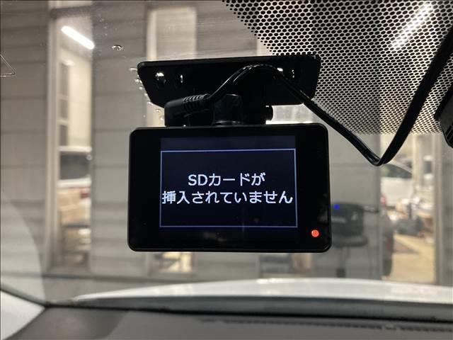 プリウス Ｓ　ナビゲーション／ＥＴＣ／バックカメラ／ドライブレコーダー／クルーズコントロール／ＬＥＤヘッドライト／オートライト／オートエアコン／スマートキー／オートマチックハイビーム／レーンキープアシスト（18枚目）