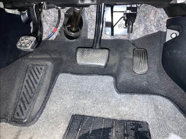 プリウス Ｓ　ナビゲーション／ＥＴＣ／バックカメラ／ドライブレコーダー／クルーズコントロール／ＬＥＤヘッドライト／オートライト／オートエアコン／スマートキー／オートマチックハイビーム／レーンキープアシスト（23枚目）