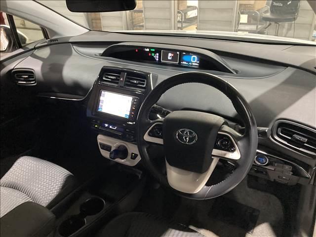 プリウス Ｓ　ナビゲーション／ＥＴＣ／バックカメラ／ドライブレコーダー／クルーズコントロール／ＬＥＤヘッドライト／オートライト／オートエアコン／スマートキー／オートマチックハイビーム／レーンキープアシスト（24枚目）